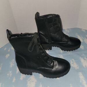Black Women's Combat Lace-Up Boots